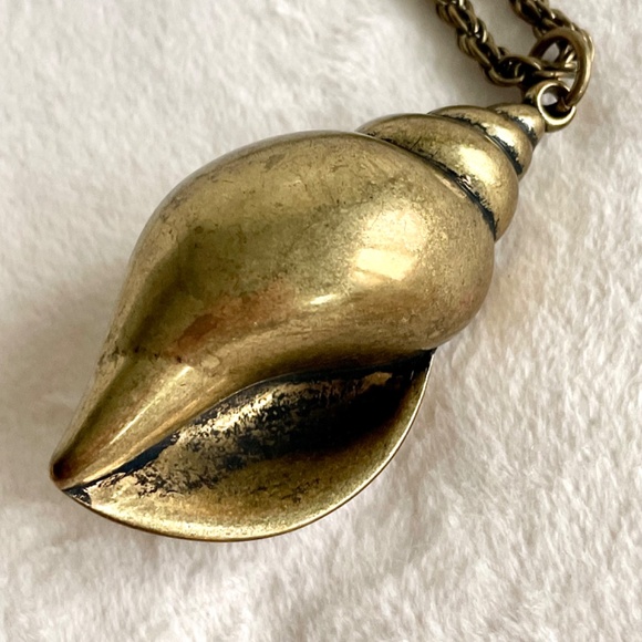Brass Chain Necklace/w Brass Shell Pendant - Picture 5 of 16